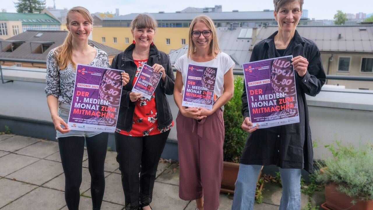 Von links nach rechts: Marlene Klotz (Salzburger Bildungswerk), Marietta Oberrauch (Akzente), Sonja Messner (Akzente) und Lucia Eder (Bildungsdirektion Salzburg). 
