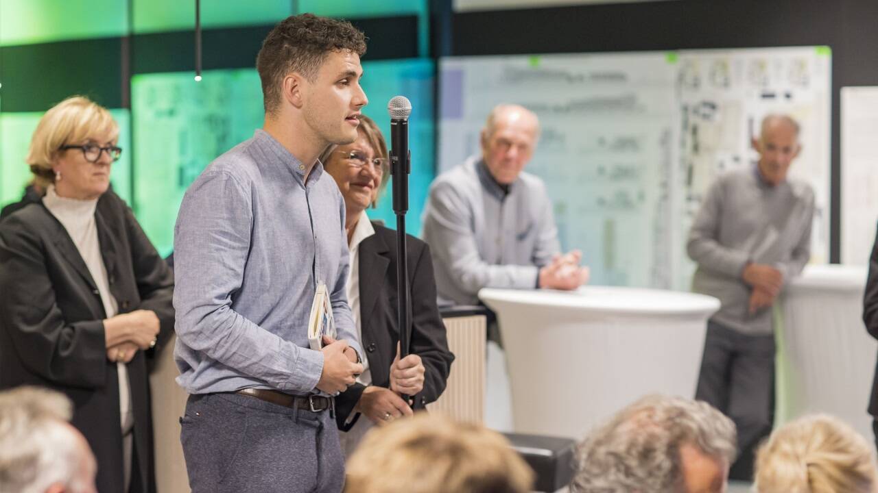 Leonhard Hartinger von der Initiative „Dafür“ war das Sprachrohr der Jungen an dem Abend: „Wir treffen jetzt eine Entscheidung für die nächste Generation.“ Leonhard Hartinger von der Initiative „Dafür“ war das Sprachrohr der Jungen an dem Abend: „Wir treffen jetzt eine Entscheidung für die nächste Generation.“