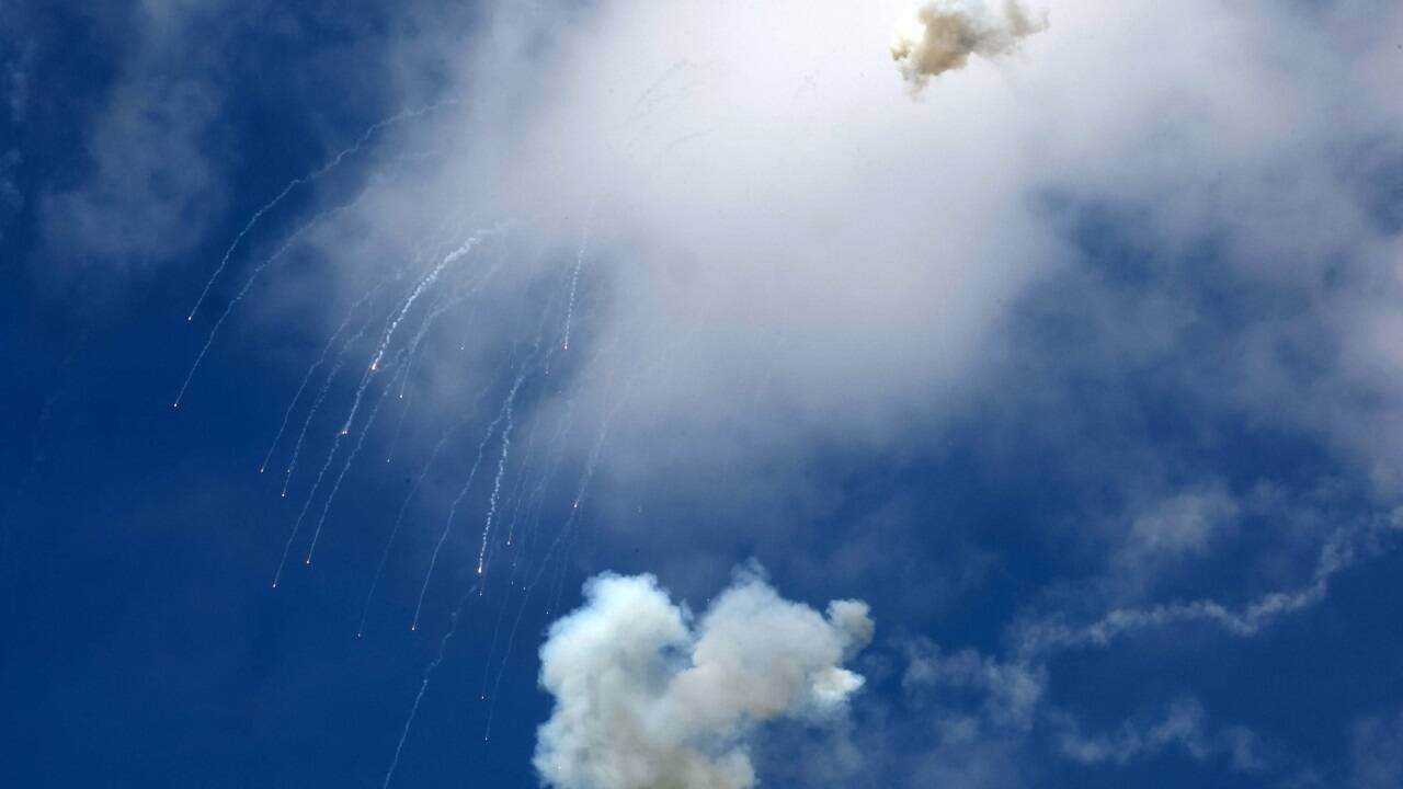 Raketen aus dem Gazastreifen, die vom Iron Dome abgefangen werden.  