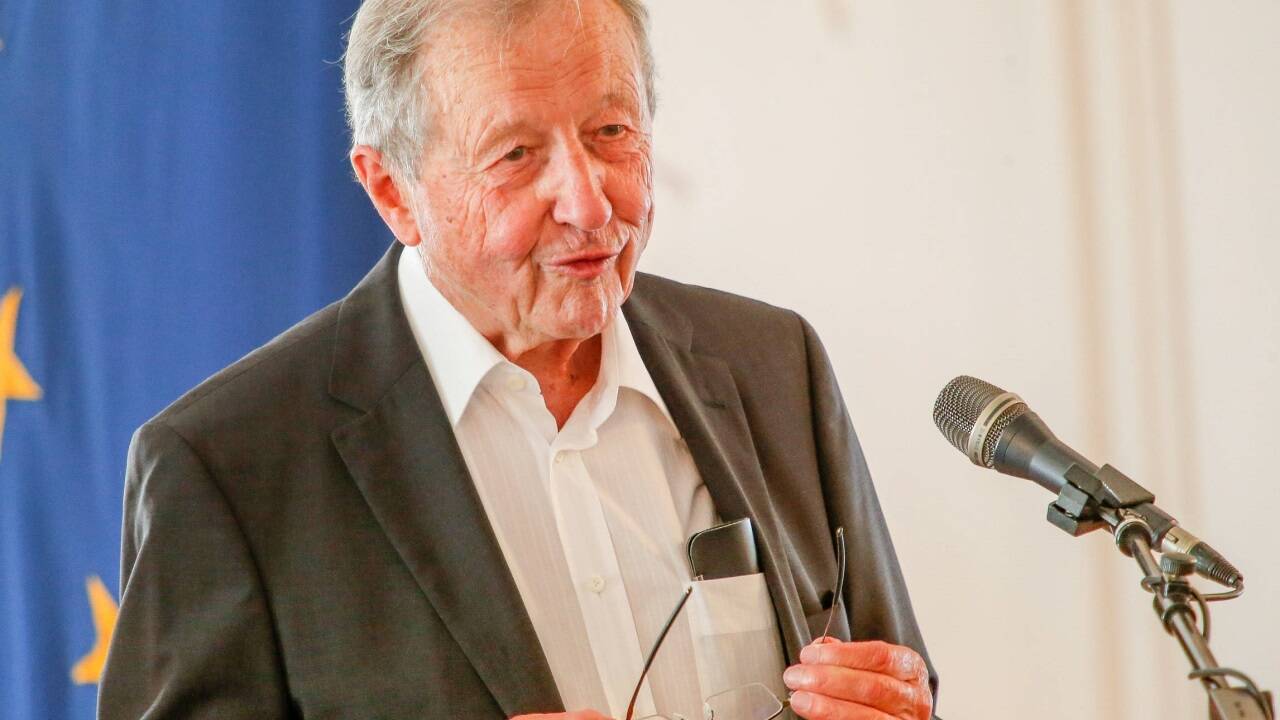 Michael Schmolke bei der Verleihung des René-Marcic-Preises 2019 an Josef Bruckmoser.  Michael Schmolke bei der Verleihung des René-Marcic-Preises 2019 an Josef Bruckmoser.