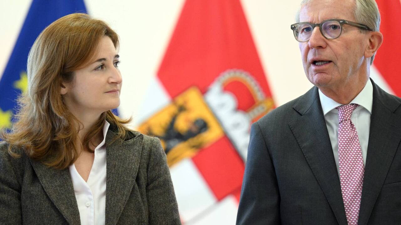LH-Stv. Marlene Svazek (FPÖ) und Finanzreferent LH Wilfried Haslauer (ÖVP). 