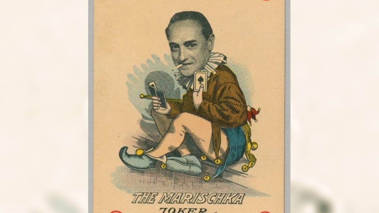 Spielkarte mit einer Abbildung von Hubert Marischka als „Joker“ in einem französischen Spielkartenset o. J. 