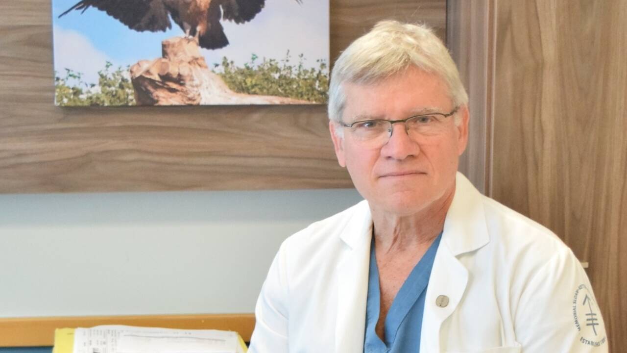 Nahum Nesher leitet heute die Herzchirurgie im Souraski-Medizinzentrum in Tel Aviv. Nahum Nesher leitet heute die Herzchirurgie im Souraski-Medizinzentrum in Tel Aviv.