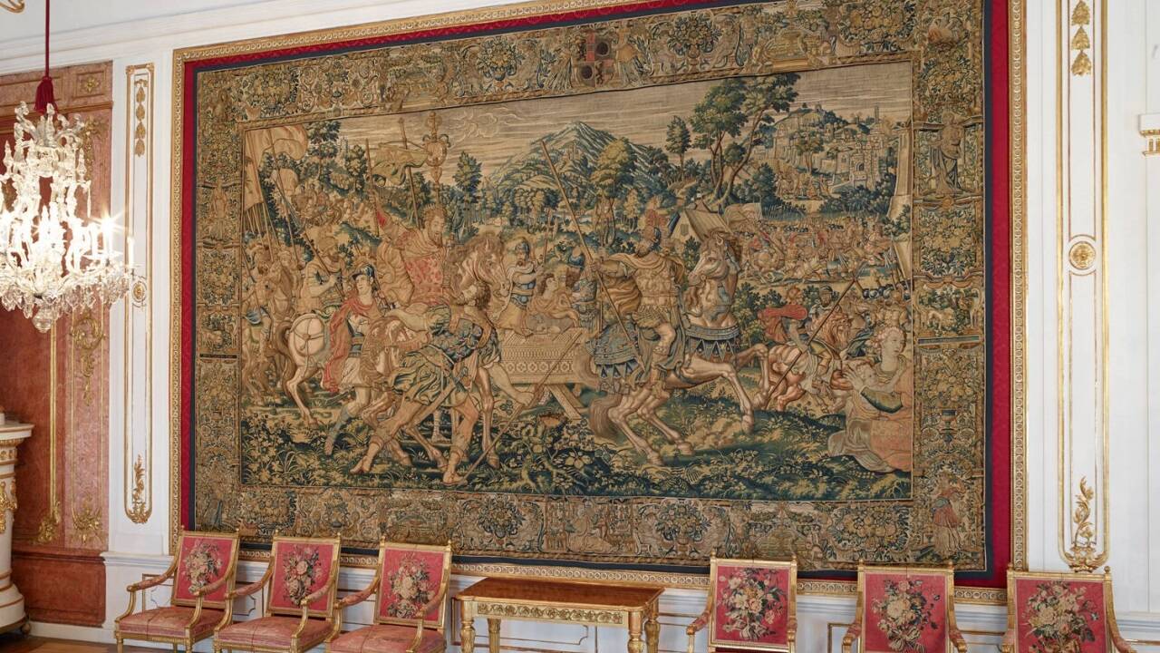 Tapisserie „Sieg des Romulus über die Veïer“ im Audienzsaal der Alten Residenz.  