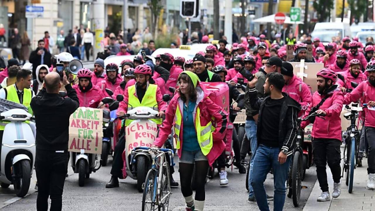 Die Foodora-Rider streiken weil es zu wenige Schichten für sie gibt 
