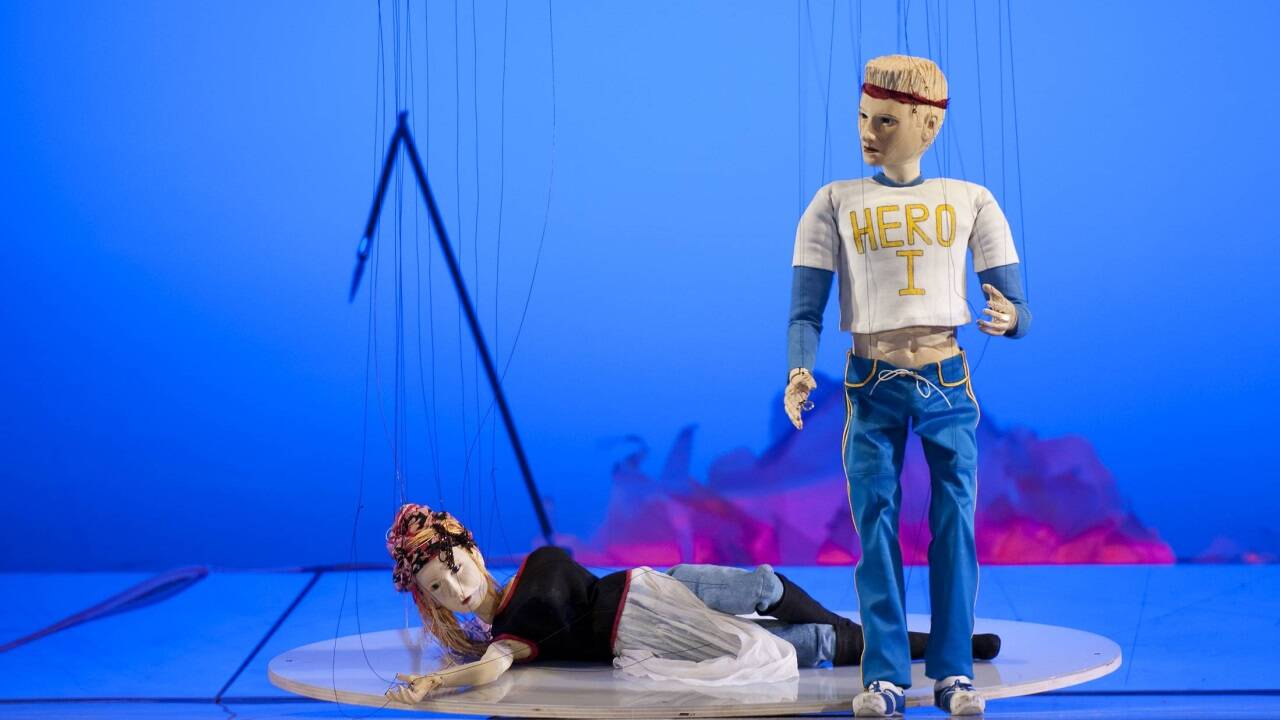 Siegfried, das Waldvöglein und der Riese in „Ring des Nibelungen“  Siegfried, das Waldvöglein und der Riese in „Ring des Nibelungen“