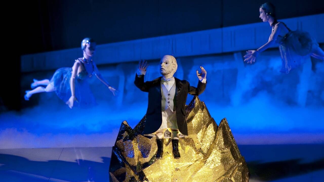 Siegfried, das Waldvöglein und der Riese in „Ring des Nibelungen“  Siegfried, das Waldvöglein und der Riese in „Ring des Nibelungen“