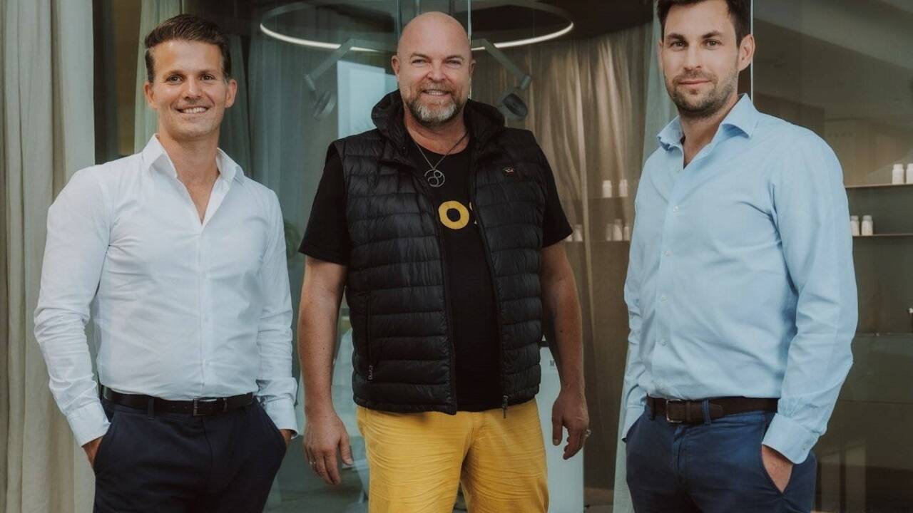 Daniel Donhauser, Albert Schmidbauer und Lukas Blümel im Cryostudio bei Biogena in Koppl. BIOGENA 