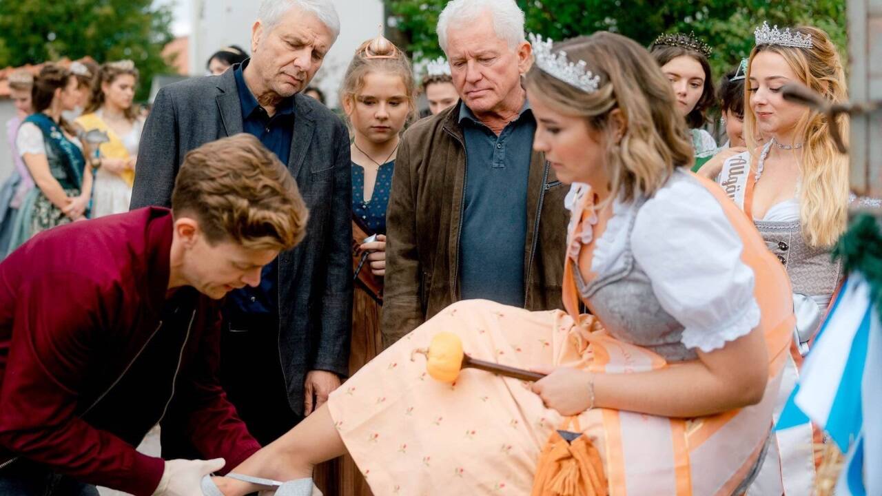 Eine Hommage an Aschenputtel: Szene aus der „Tatort“-Folge „Königinnen“. 