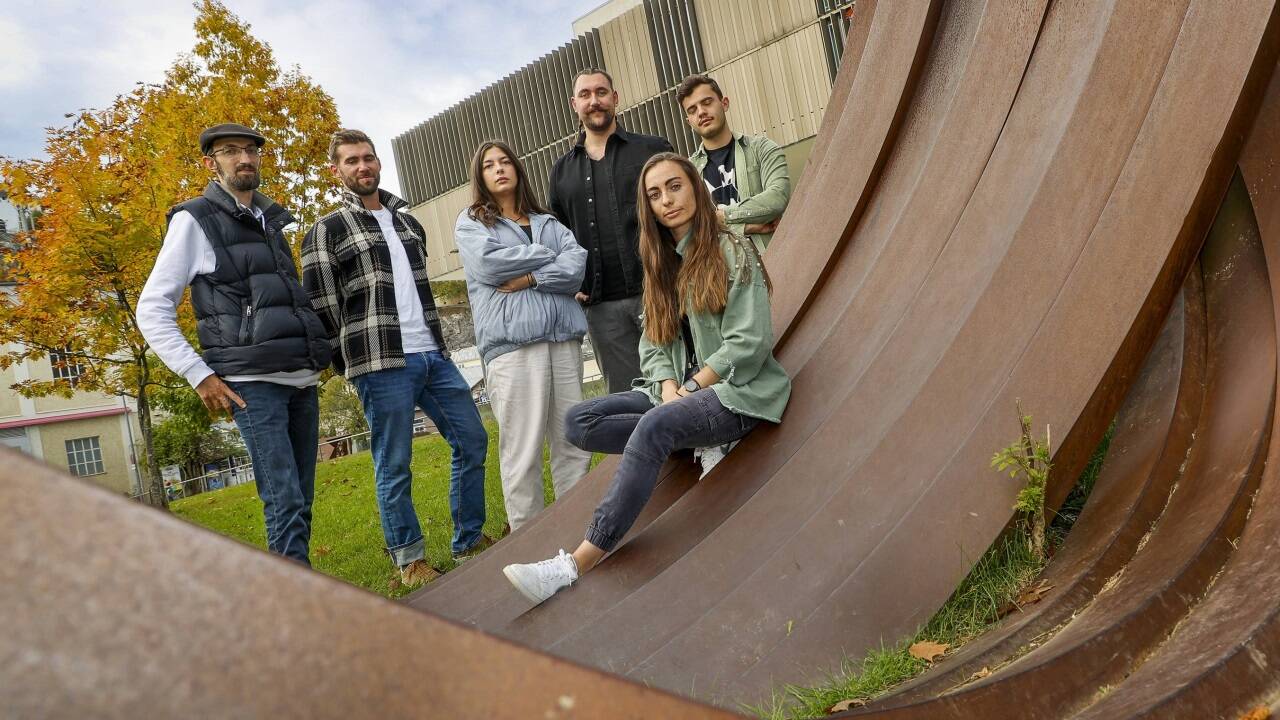 Die Lehramtsstudierenden an der Uni Salzburg fordern eine Reform des Studiums: Im Bild von links: Maximilian Wagner, Philipp Freund, Sanela Mahic, Stefan Trivic, Felix Prandstetter und Juliana Naglmayr.  