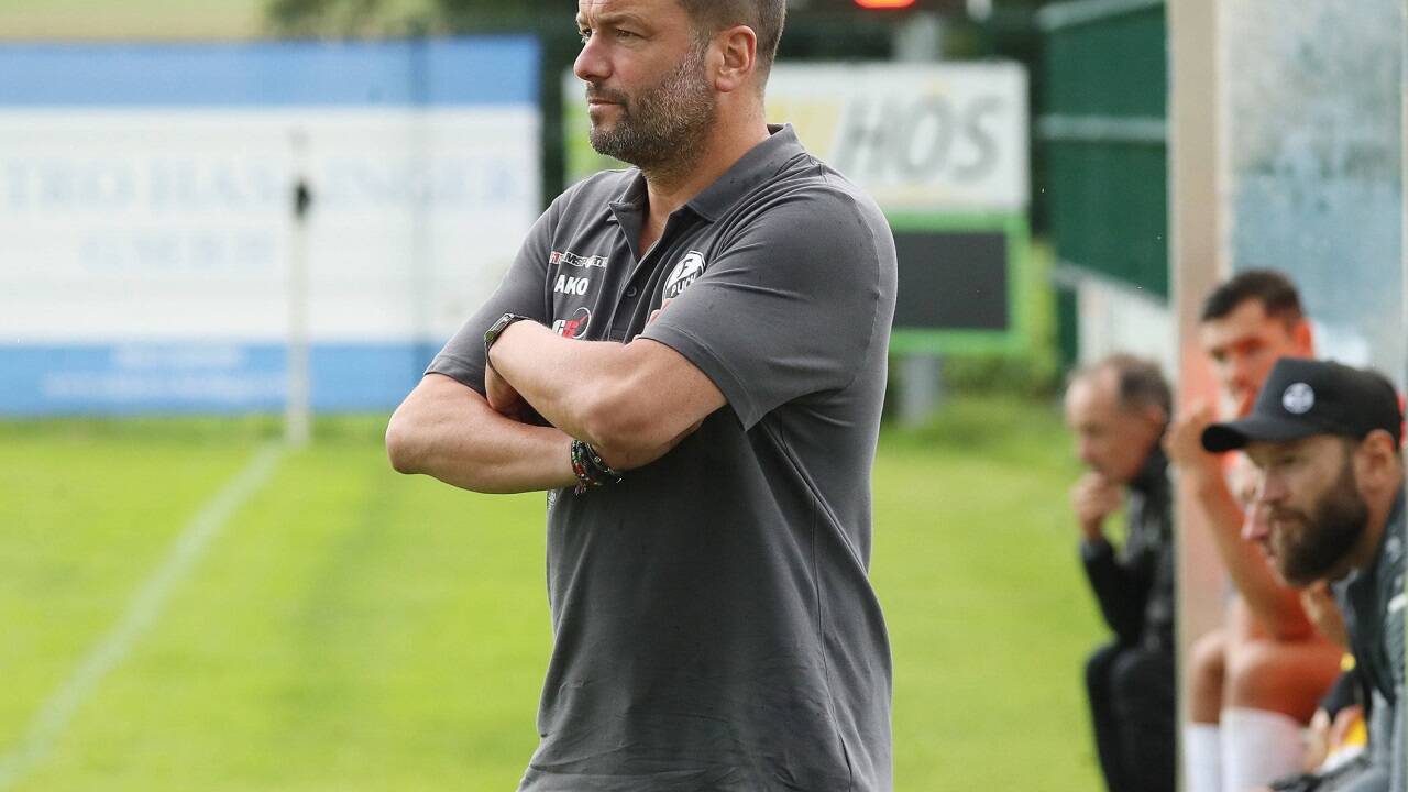 Andreas Fötschl sah im Herbst zu selten überzeugende Auftritte seiner Mannschaft. 