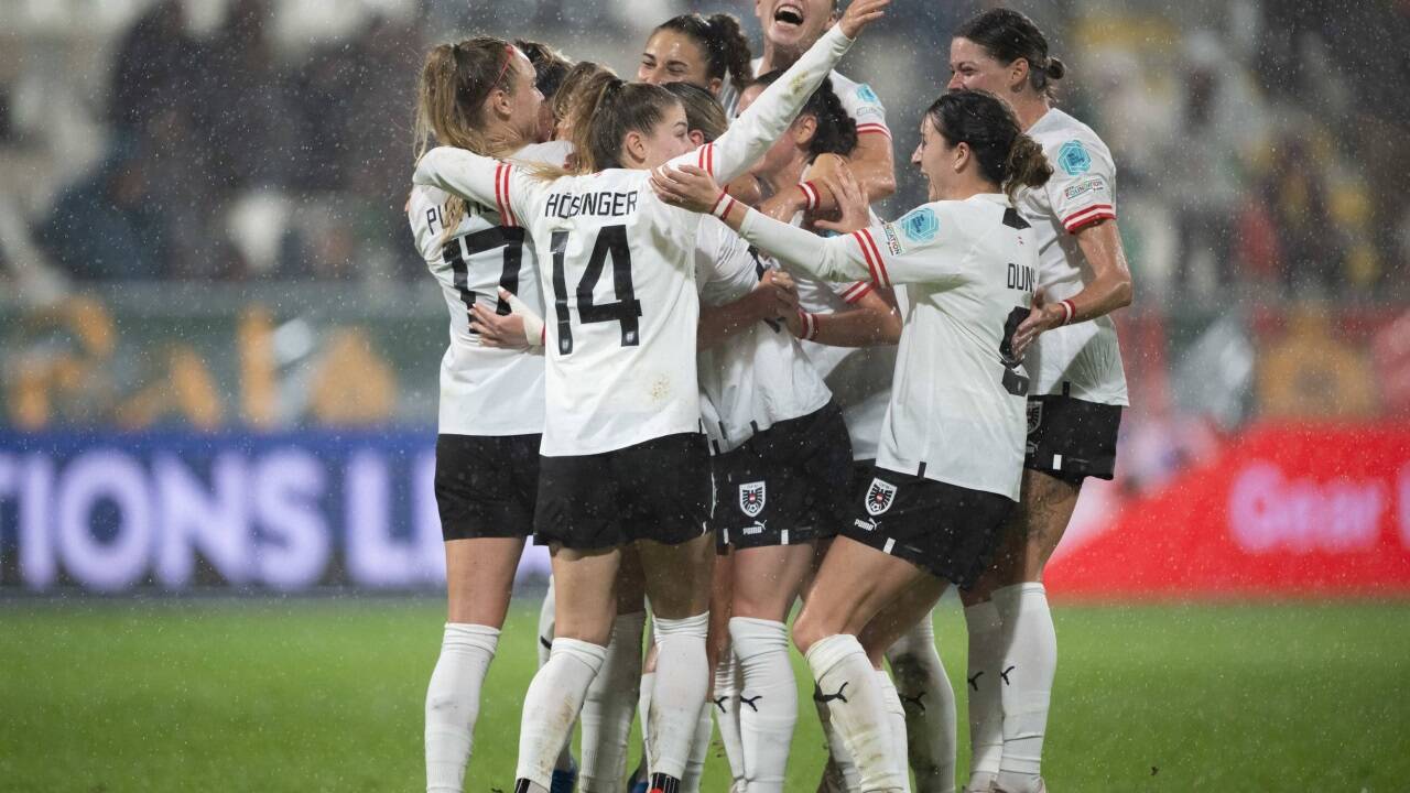 Jubel bei den ÖFB-Frauen.  