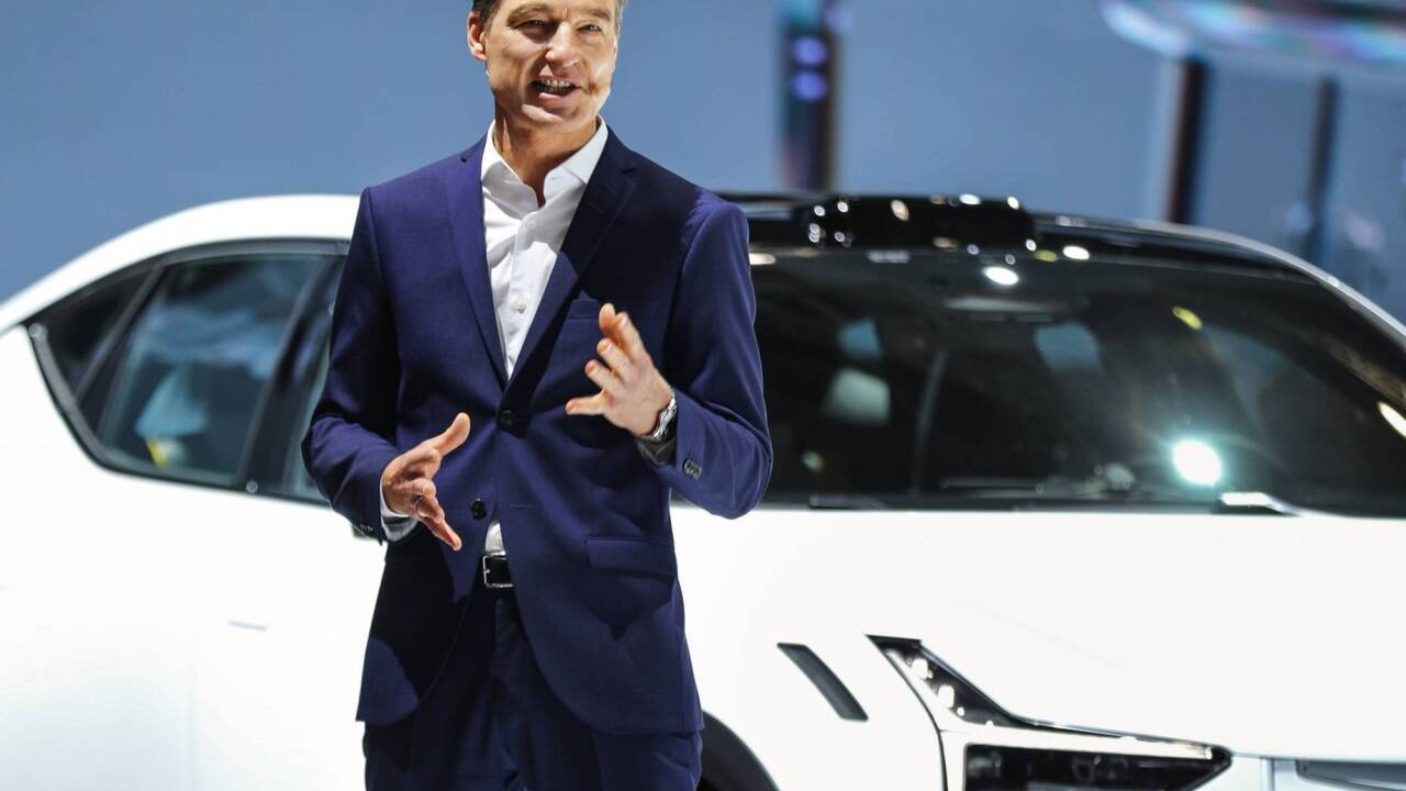 Thomas Ingenlath bei der diesjährigen Shanghai Autoshow mit dem neuem SUV-Modell Polestar 3. 