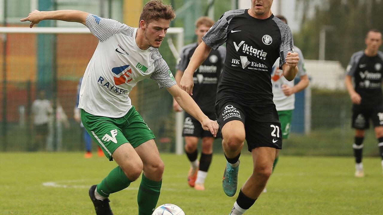 Dominik Schachner (links) bekommt einen neuen Trainer Dominik Schachner (links) bekommt einen neuen Trainer