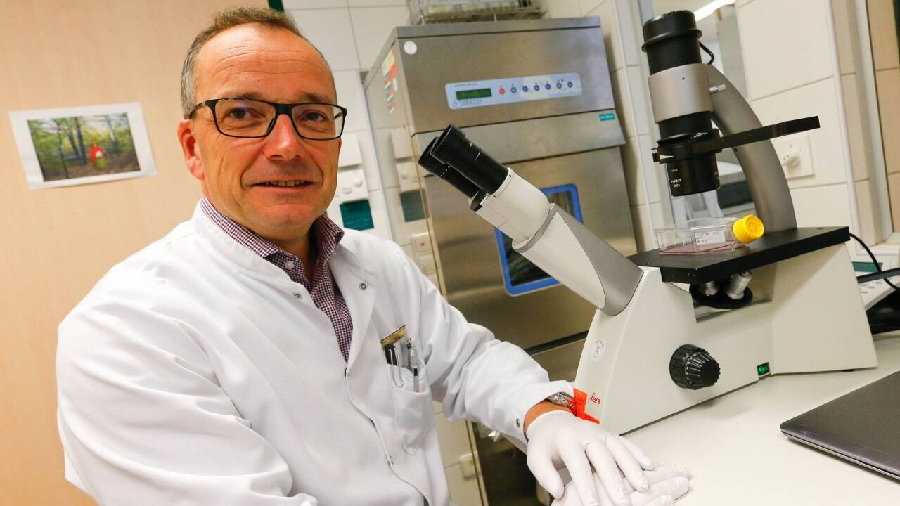 Johann Bauer ist Primar der Uniklinik für Dermatologie in Salzburg.   Johann Bauer ist Primar der Uniklinik für Dermatologie in Salzburg.