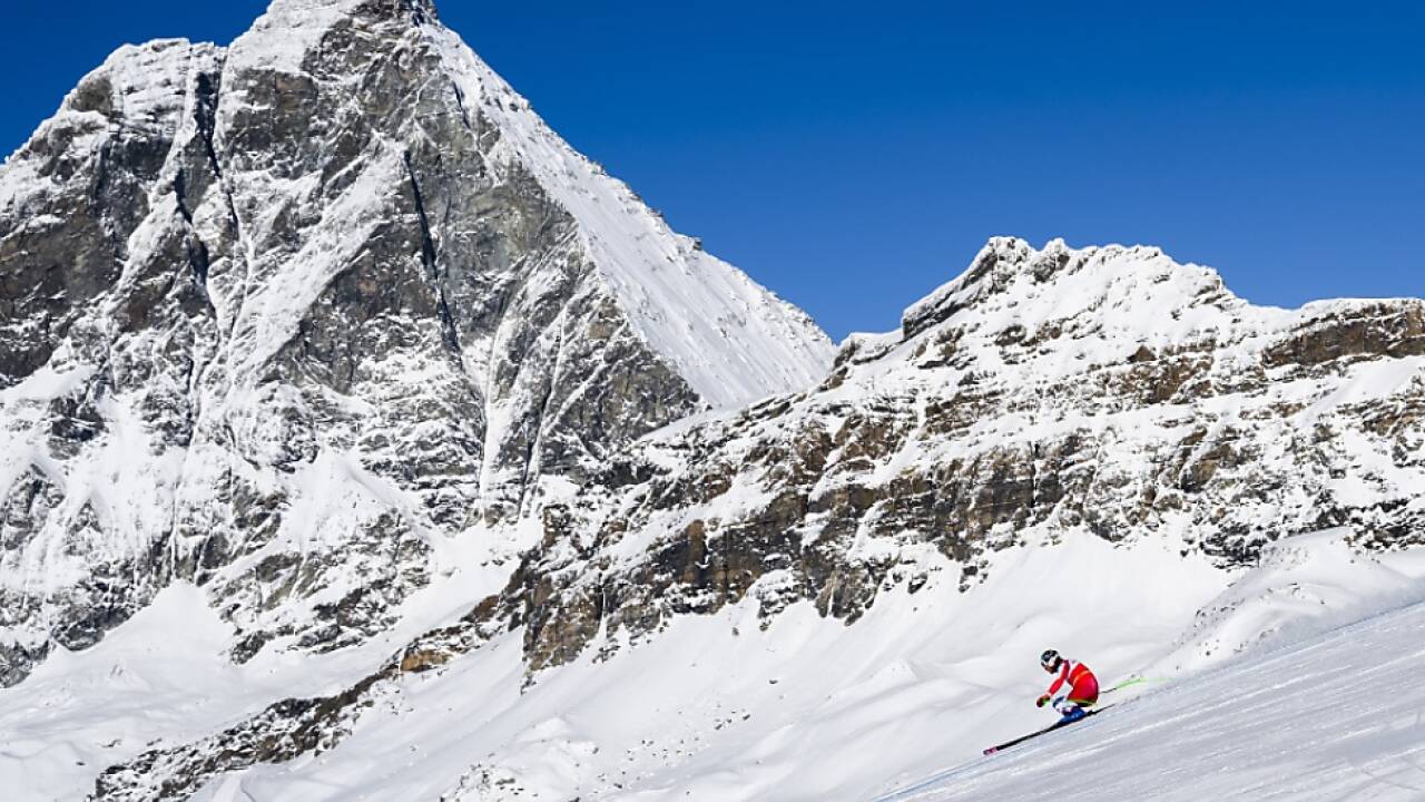 Otmar Striedinger vor dem direkt kitschigen Matterhorn-Panorama 