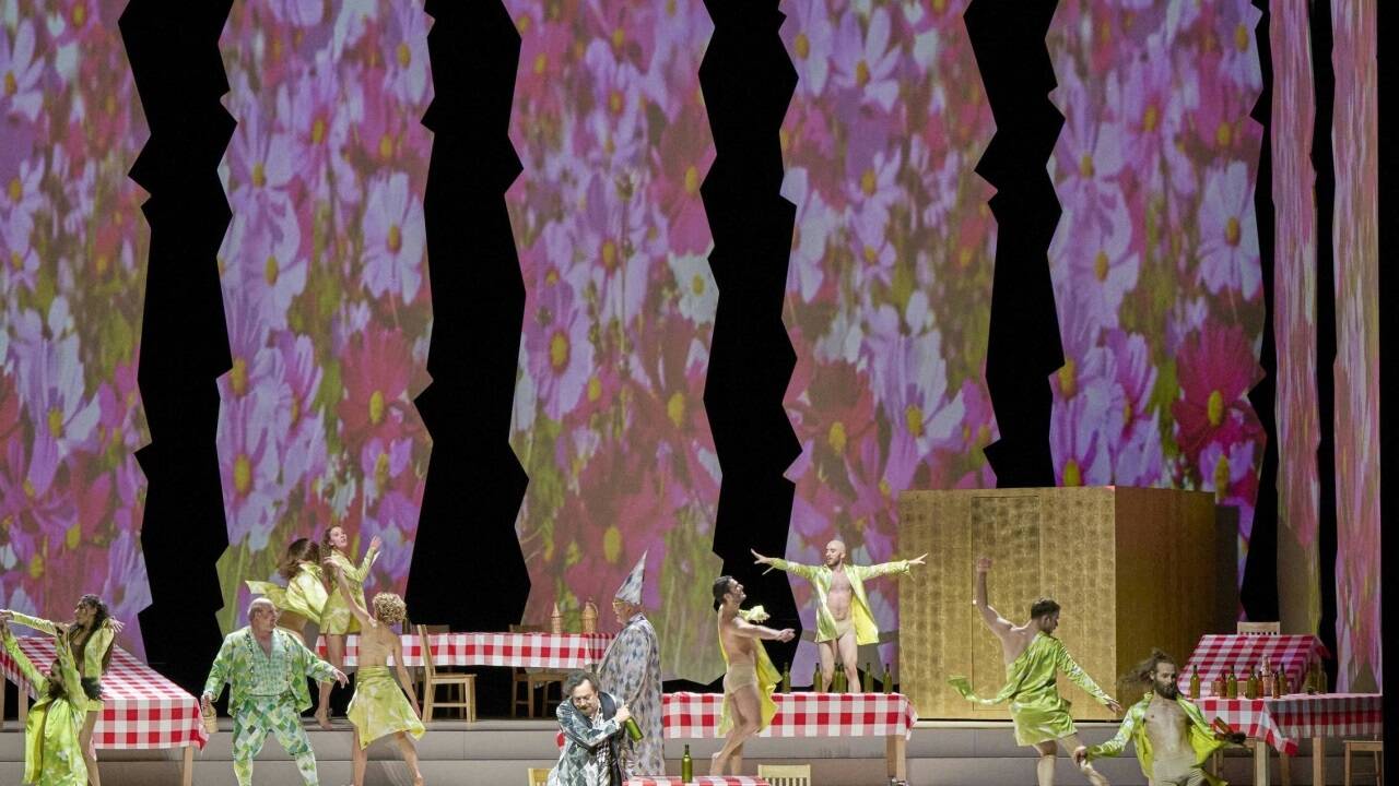 „Le Grand Macabre“, die (aber)witzige Oper von György Ligeti, wurde an der Wiener Staatsoper gefeiert: Ein Meisterwerk, furios und grotesk.  „Le Grand Macabre“, die (aber)witzige Oper von György Ligeti, wurde an der Wiener Staatsoper gefeiert: Ein Meisterwerk, furios und grotesk.