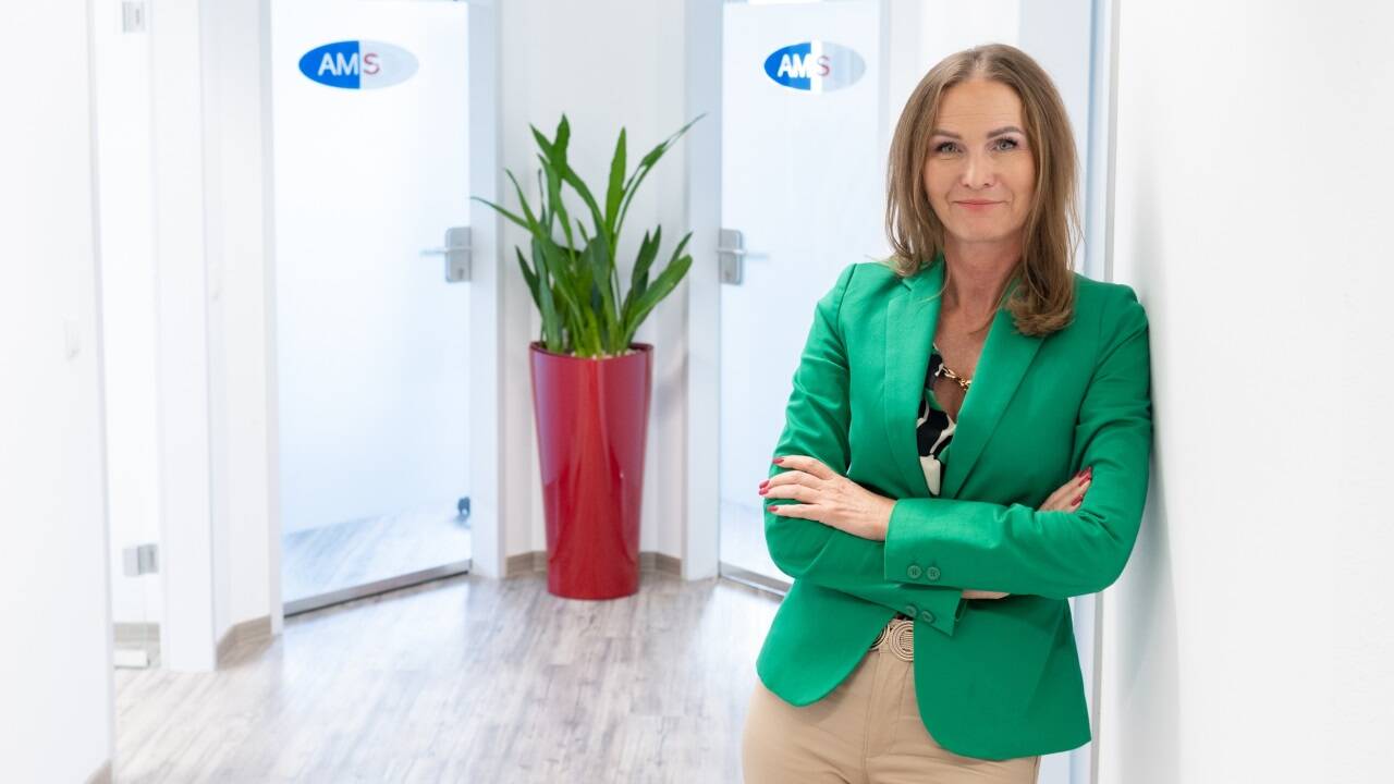  Die Chefin des AMS Salzburg, Jacqueline Beyer, wurde in der vergangenen Woche als Landesgeschäftsführerin vom AMS-Verwaltungsrat für sechs Jahre wiederbestellt.  