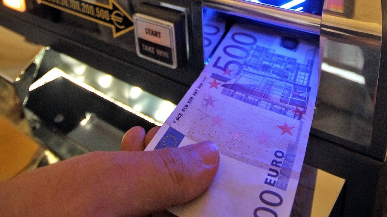 Das „kleine Glücksspiel“ soll in Salzburg legal werden. Laut Experten geht von ihm das größte Suchtrisiko aus. Das „kleine Glücksspiel“ soll in Salzburg legal werden. Laut Experten geht von ihm das größte Suchtrisiko aus.