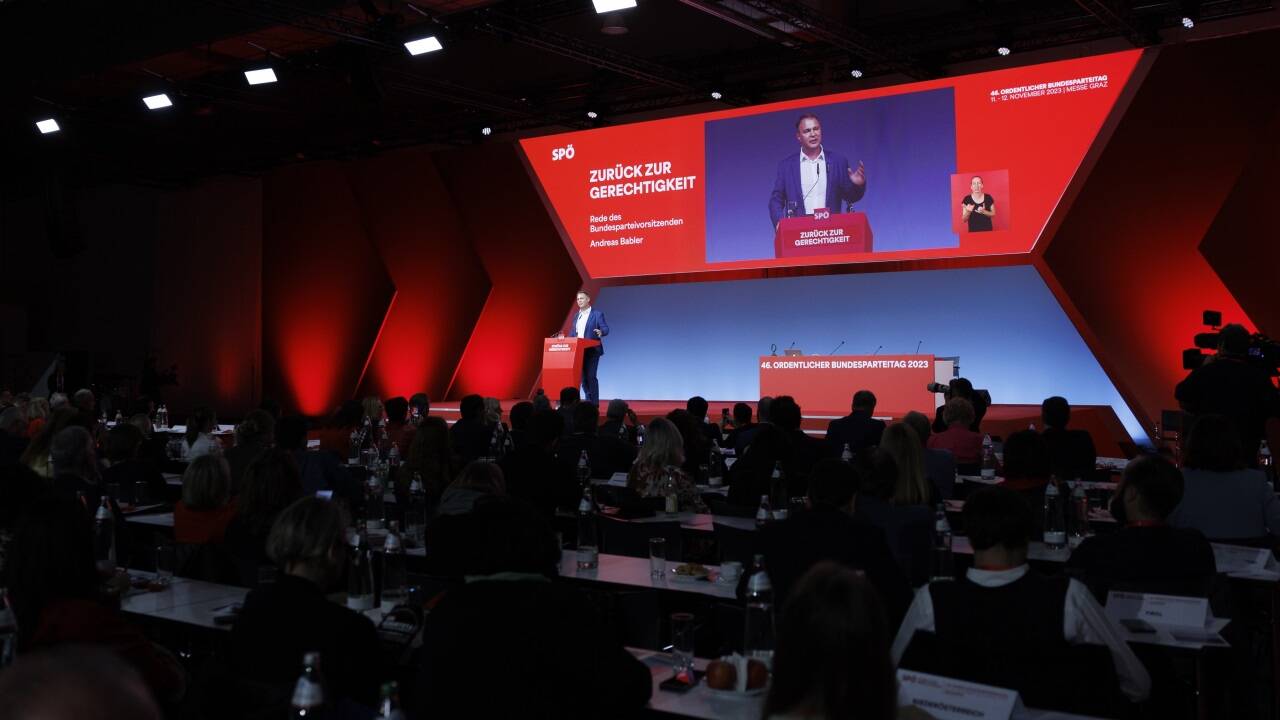 Rote Markierungen: Andreas Babler beim SPÖ-Parteitag Rote Markierungen: Andreas Babler beim SPÖ-Parteitag