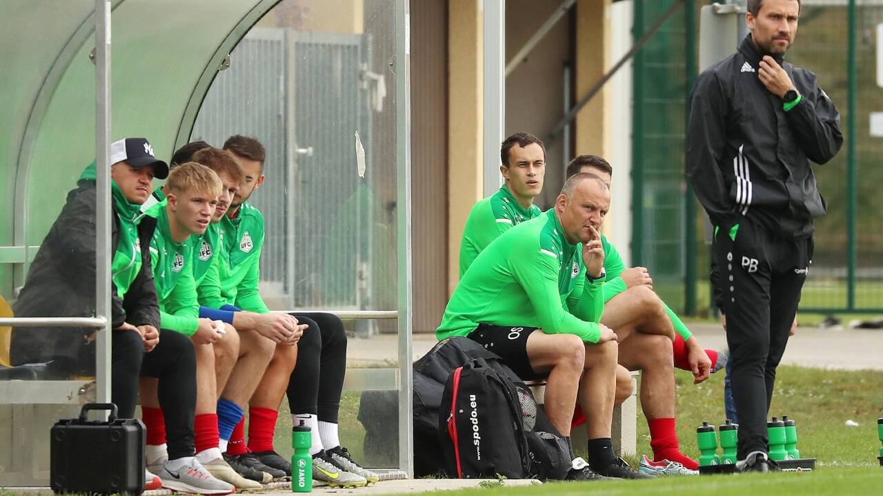 Ben Leitenstorfer (2. von links) wird im Frühjahr nicht für Hallein auflaufen.  Ben Leitenstorfer (2. von links) wird im Frühjahr nicht für Hallein auflaufen.