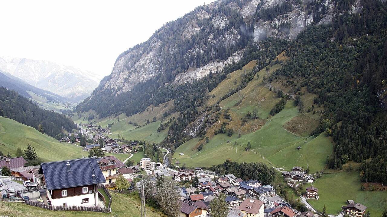 Blick auf Hüttschlag, bis ins 19. Jahrhundert eine Bergbaugemeinde. Blick auf Hüttschlag, bis ins 19. Jahrhundert eine Bergbaugemeinde.
