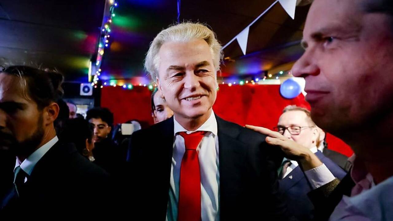 Wilders freut sich über seinen Wahlsieg 