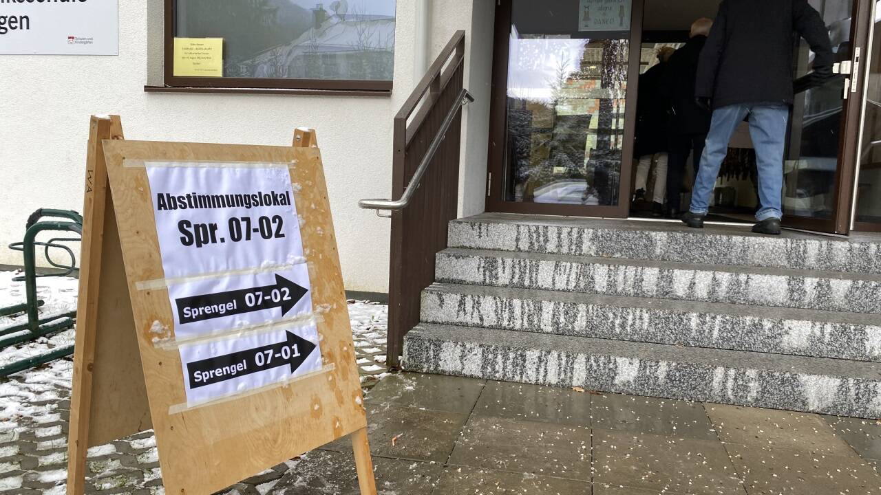 Auch in der Volksschule in Aigen herrschte ein Kommen und Gehen. 