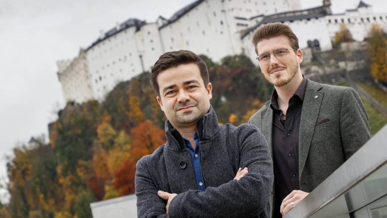 Die Salzburger Sprachwissenschafter Simon Pickl und Mason A. Wirtz erforschen die Auswirkung von Lebensereignissen auf den Sprachgebrauch.  