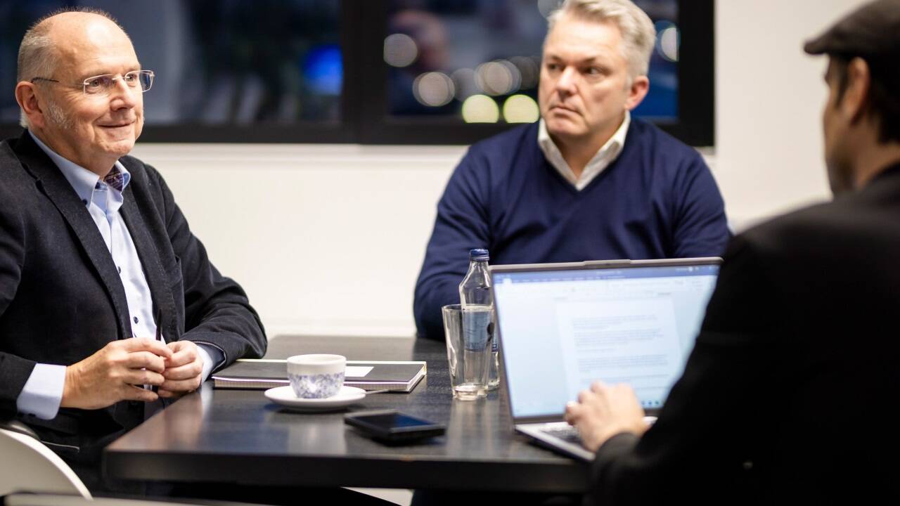 Ferdinand Wegscheider (l.) und Goetz Hoefer im SN-Gespräch. Ferdinand Wegscheider (l.) und Goetz Hoefer im SN-Gespräch.