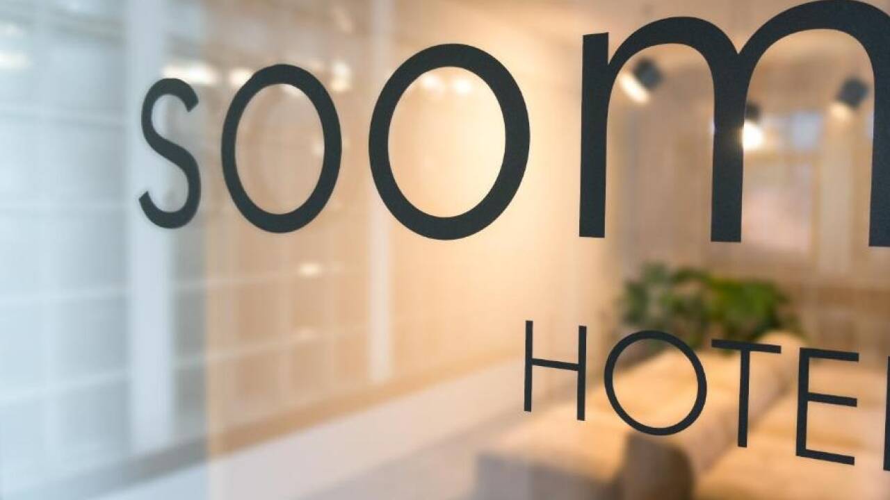 Soom ist ein Mix der beiden englischen Wörter „small“ und „room“ – also kleiner Raum. 