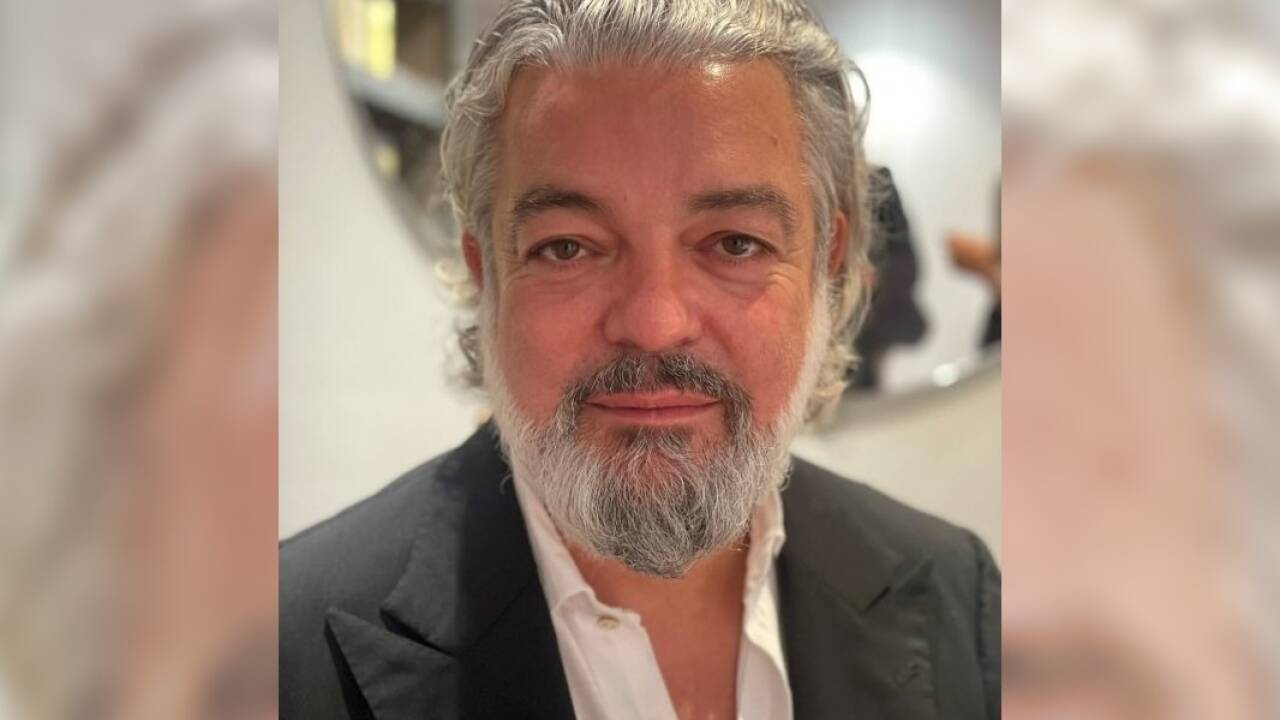 Galerist Rudolf Budja wird nun auch „Schlossherr“.  