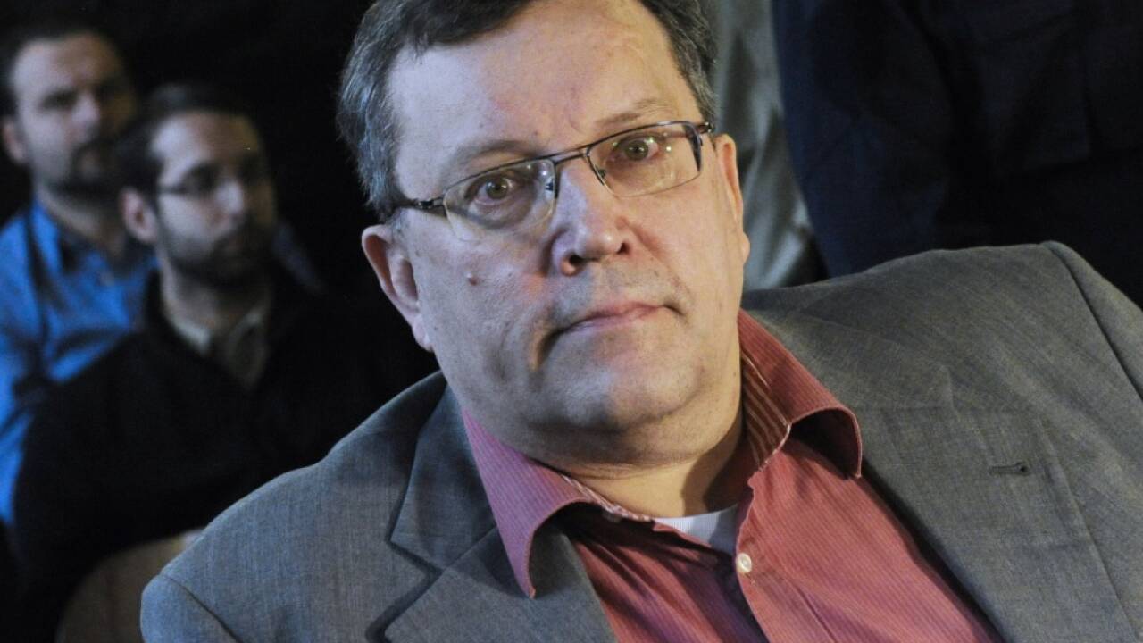 Passbehörde befürchtet, Küssel könnte im Ausland Sicherheit gefährden 