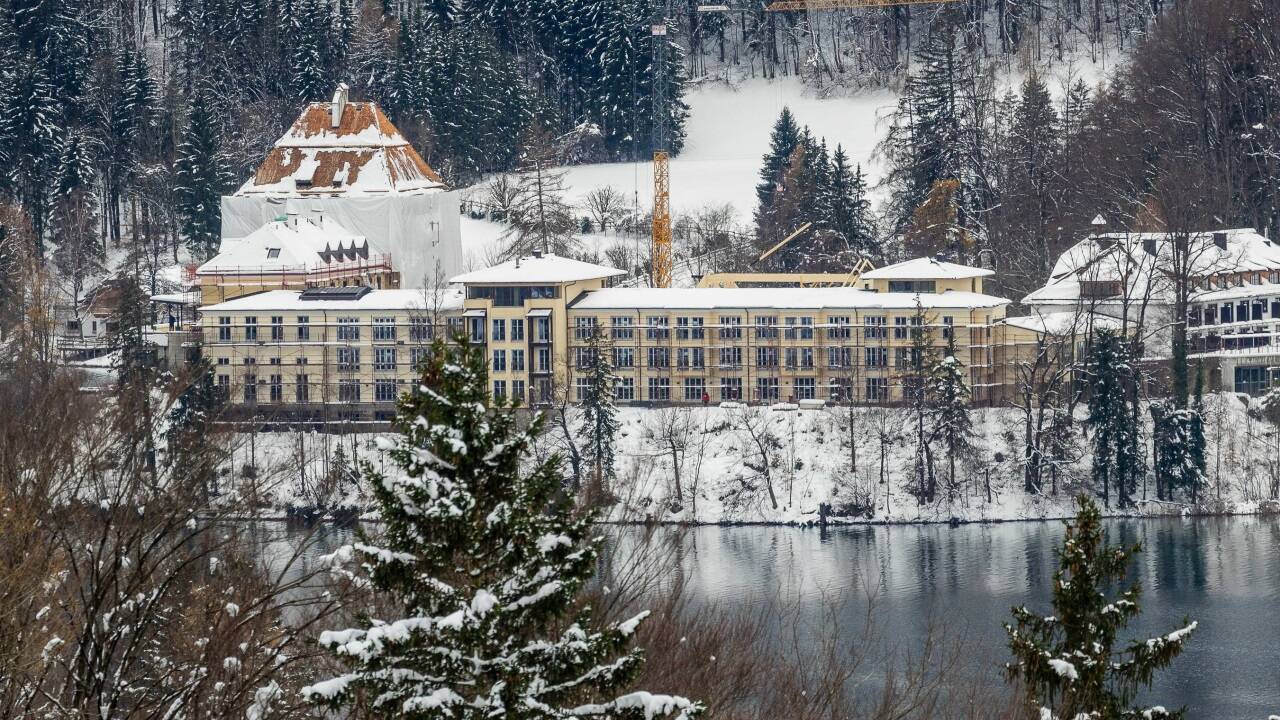 Die Bauarbeiten am Schloss Fuschl sind noch in Gang. 