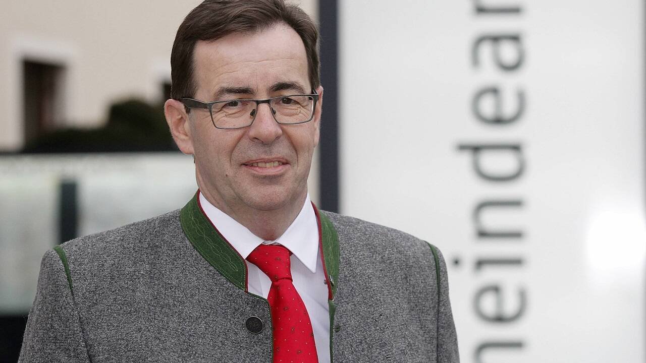 Andreas Hasenöhrl (ÖVP) wurde zum neuen Bürgermeister gewählt. Andreas Hasenöhrl (ÖVP) wurde zum neuen Bürgermeister gewählt.