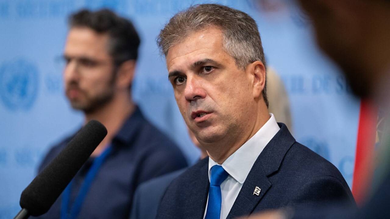 Minister Cohen gibt der UNO-Resolution kontra 