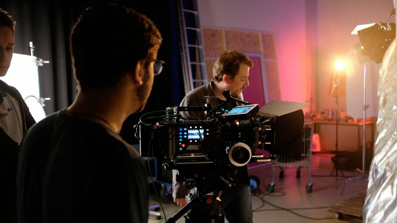 FH-Filmstudenten protestieren mit Spot gegen Budgetkürzung FH-Filmstudenten protestieren mit Spot gegen Budgetkürzung