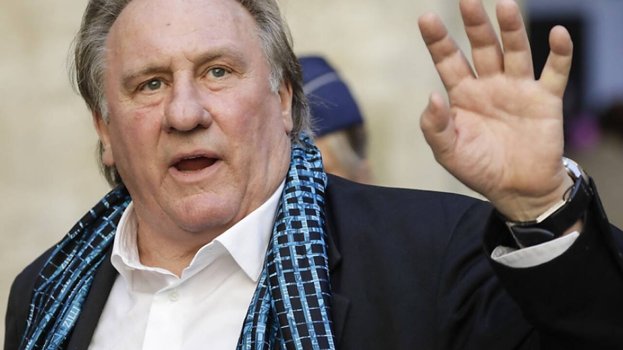Depardieu sagt der Ehrenlegion wohl bald Adieu  Depardieu sagt der Ehrenlegion wohl bald Adieu