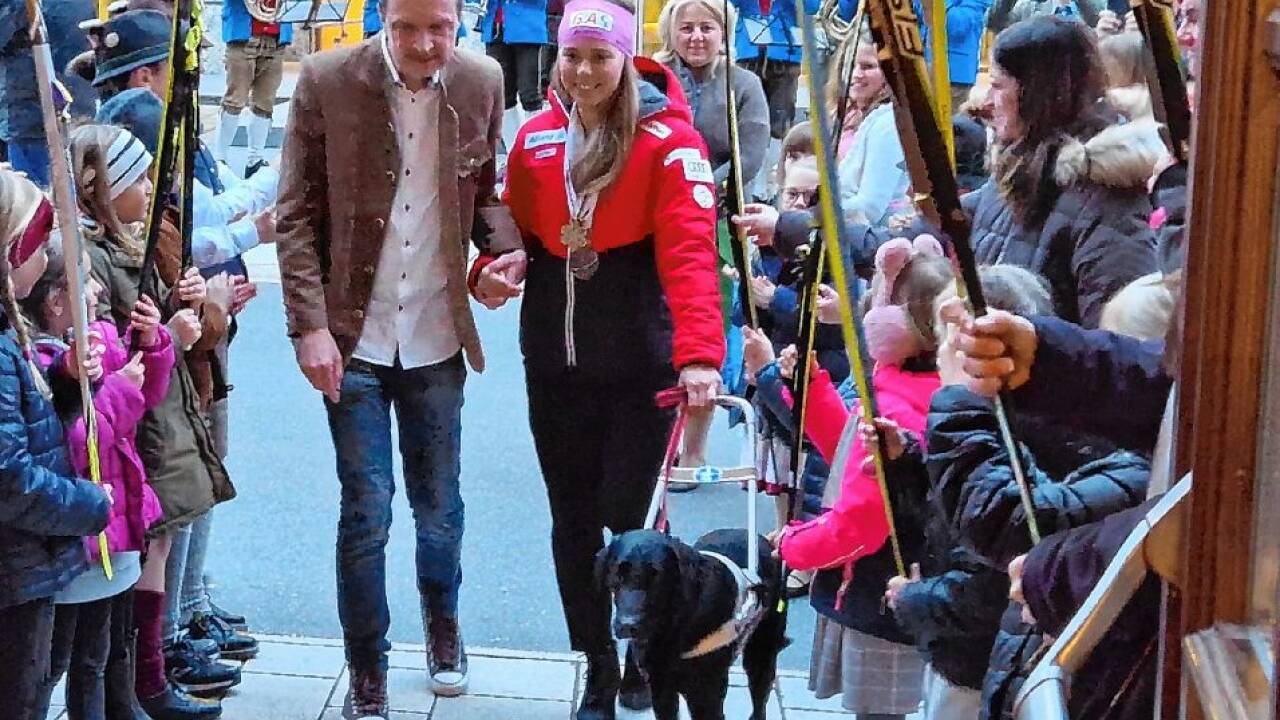 Para-Langläuferin Carina Edlinger gewann heuer bei den nordischen Para-Weltmeisterschaften Gold und zwei Mal Bronze.  