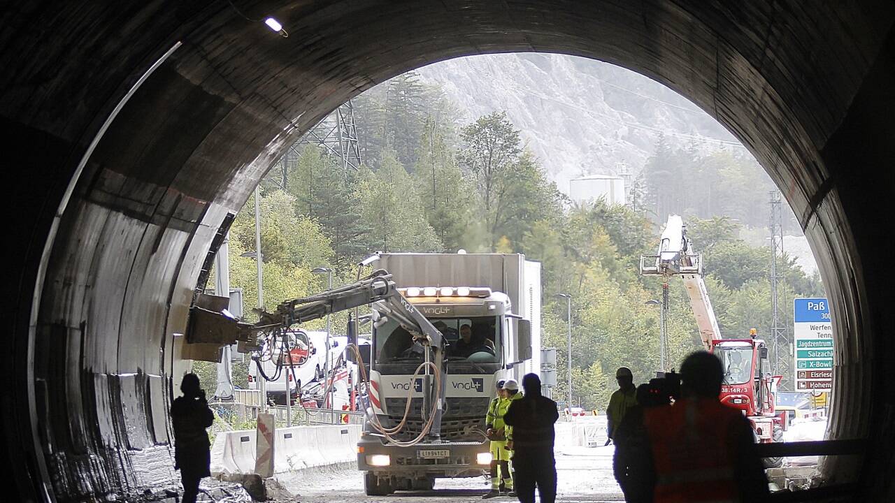 Die Tunnelbaustelle auf der Tauernautobahn macht die A10 zum Nadelöhr. 
