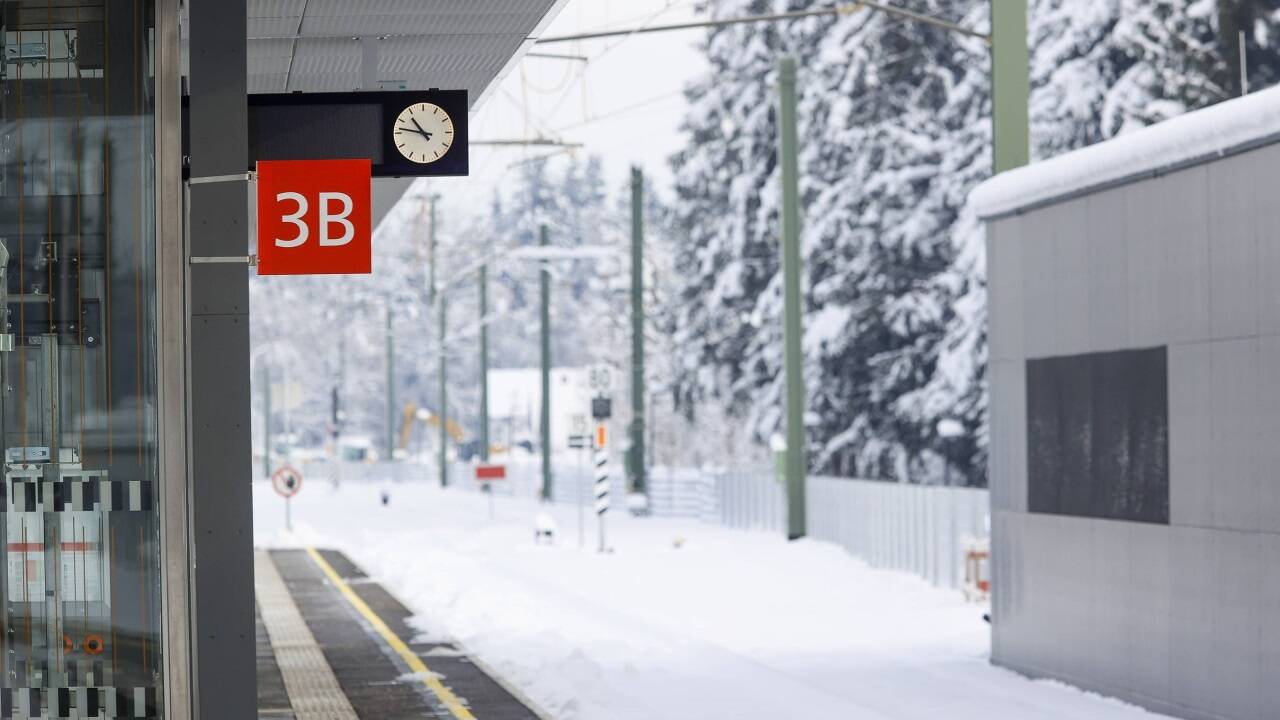 Der Bahnhof in Bürmoos ist nach mehr als einem Jahr wieder in Betrieb. Der Bahnhof in Bürmoos ist nach mehr als einem Jahr wieder in Betrieb.
