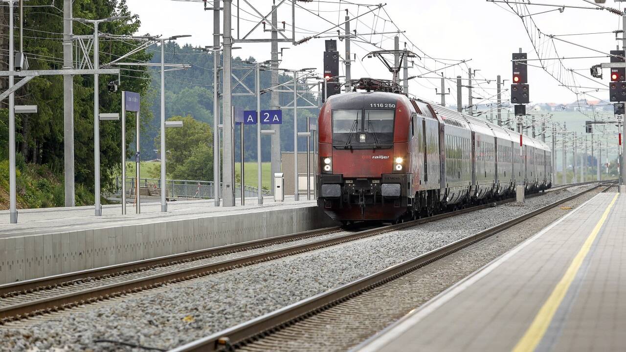 Die Neubaustrecke von Köstendorf und Salzburg soll 2040 in Betrieb gehen.  