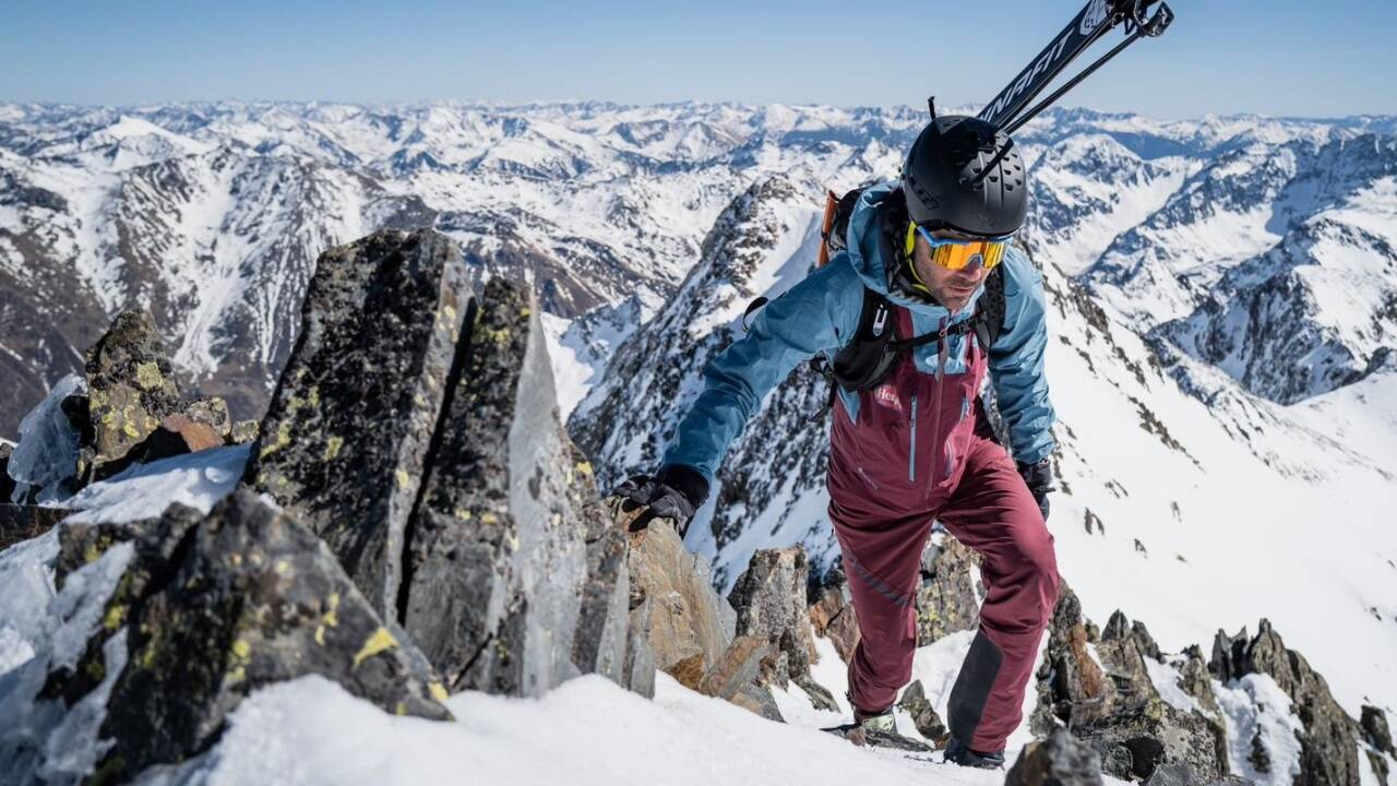 Jakob Herrmann freut sich auf die Tour in der Einsamkeit der Pyrenäen-Bergwelt. Jakob Herrmann freut sich auf die Tour in der Einsamkeit der Pyrenäen-Bergwelt.