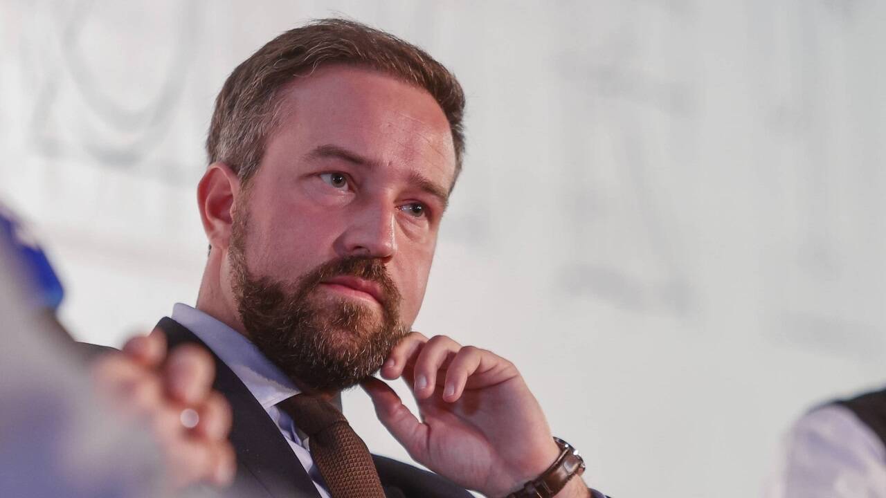LH-Stv. und Verkehrsreferent Stefan Schnöll spricht im SN-Interview darüber, wie realistisch eine Blockabfertigung am Walserberg heuer ist. LH-Stv. und Verkehrsreferent Stefan Schnöll spricht im SN-Interview darüber, wie realistisch eine Blockabfertigung am Walserberg heuer ist.