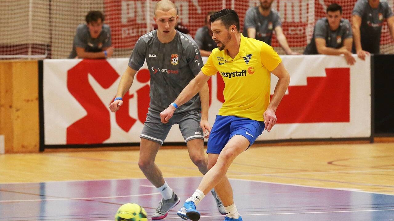 Zlatko Junuzovic (r.) blieb bei seiner Stier-Premiere torlos.  