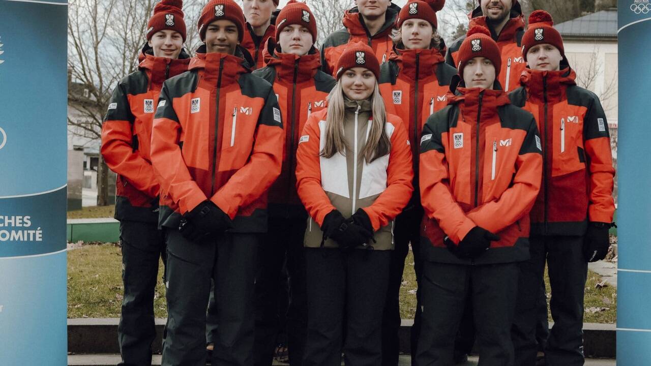 Ein Teil der Salzburger Abordnung für Gangwon. Skeleton-Pilotin Sarah Baumgartner konnte den Burschen Jugend-Olympia-Tipps geben.  