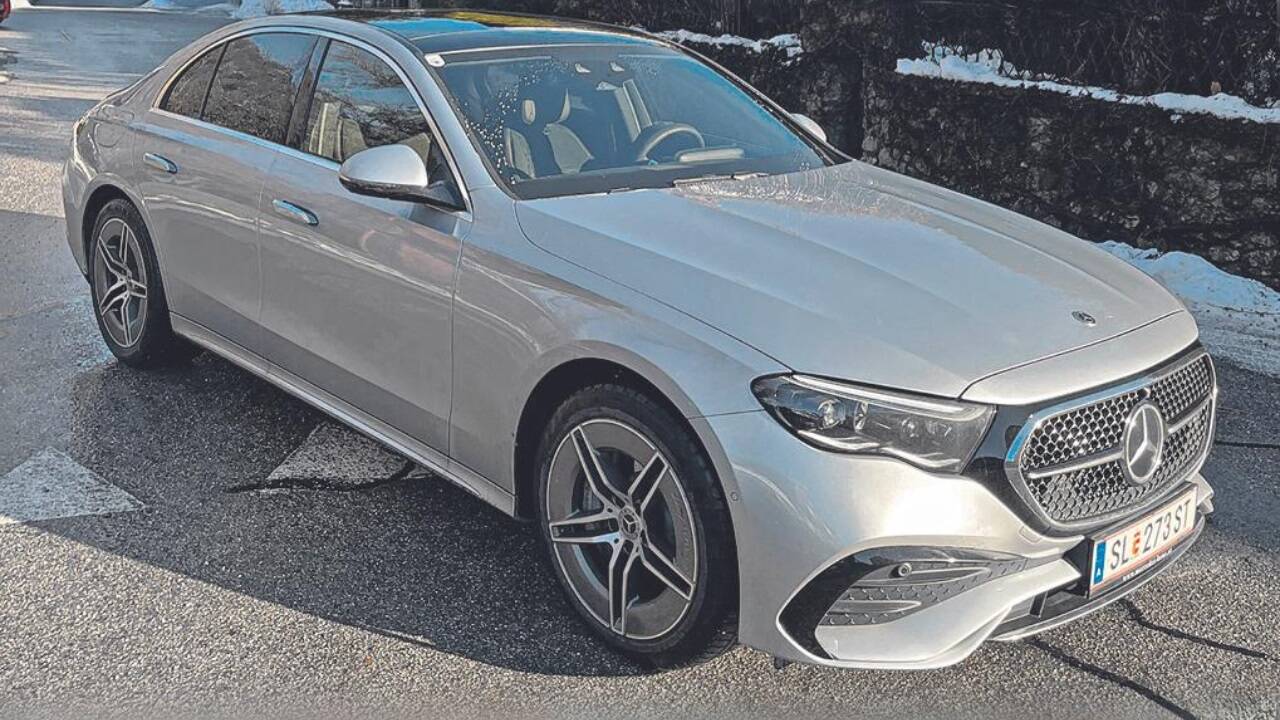 Die E-Klasse hält dank Allrad auch im Winter stets die Spur.  