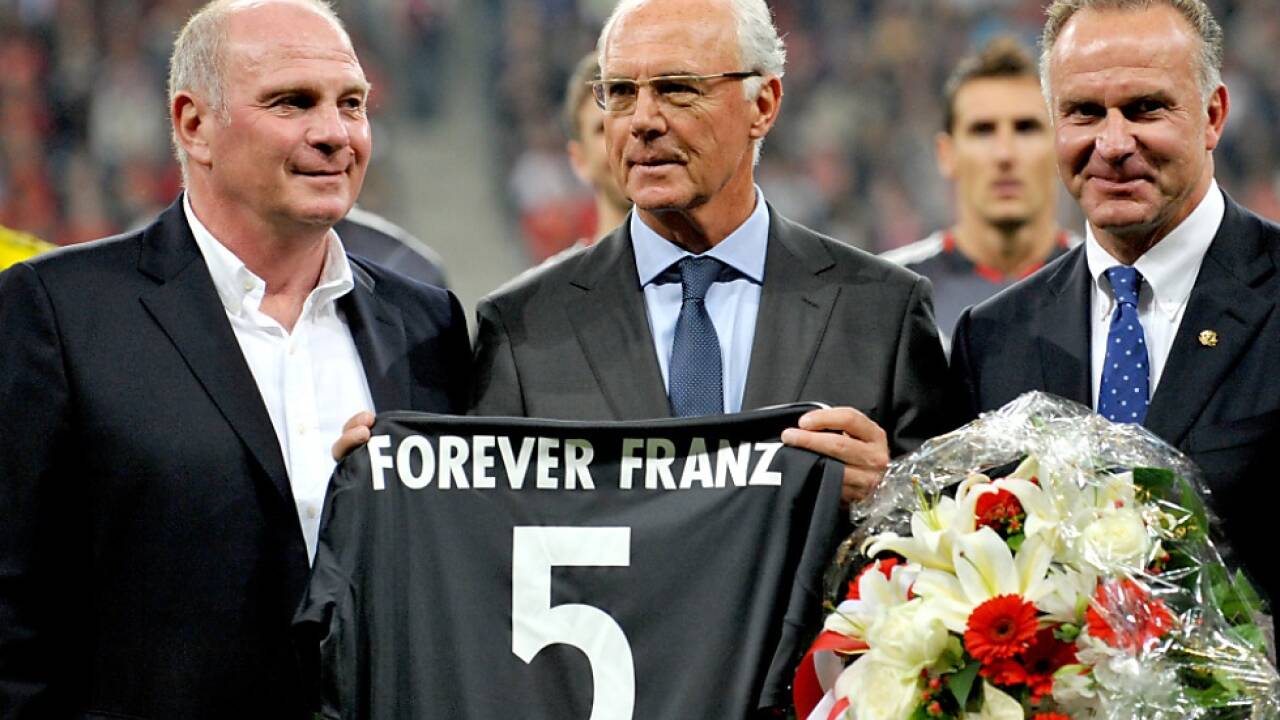 Beckenbauer mit Hoeneß und Rumenigge 