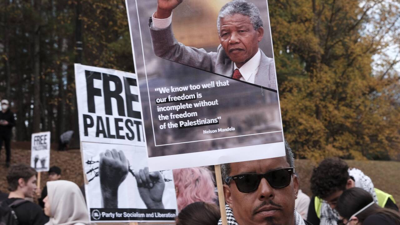Israels Verhältnis zu den Palästinensern wird in Südafrika mit dem einstigen Apartheid-System verglichen.  