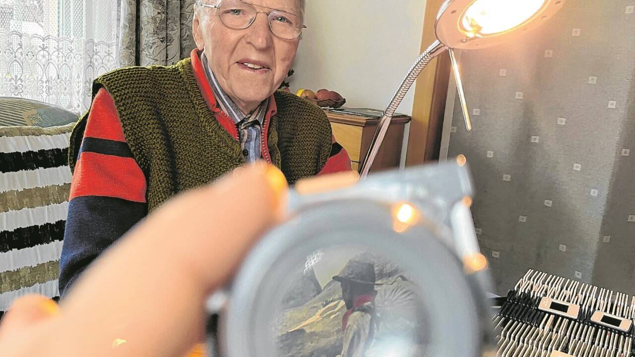 Willibald Uretschläger (89) hat vor über 52 Jahren nach seinem Bergfreund im Glocknergebiet gesucht, doch ohne Erfolg. In den Jahren zuvor hat er mit Engelbert Zauner viele Gipfel bestiegen und die Touren fotografisch festgehalten.  